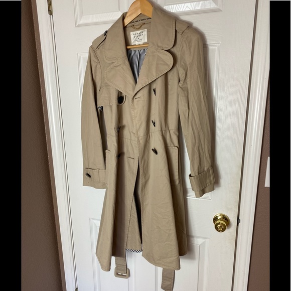 Kate Spsde trench coat